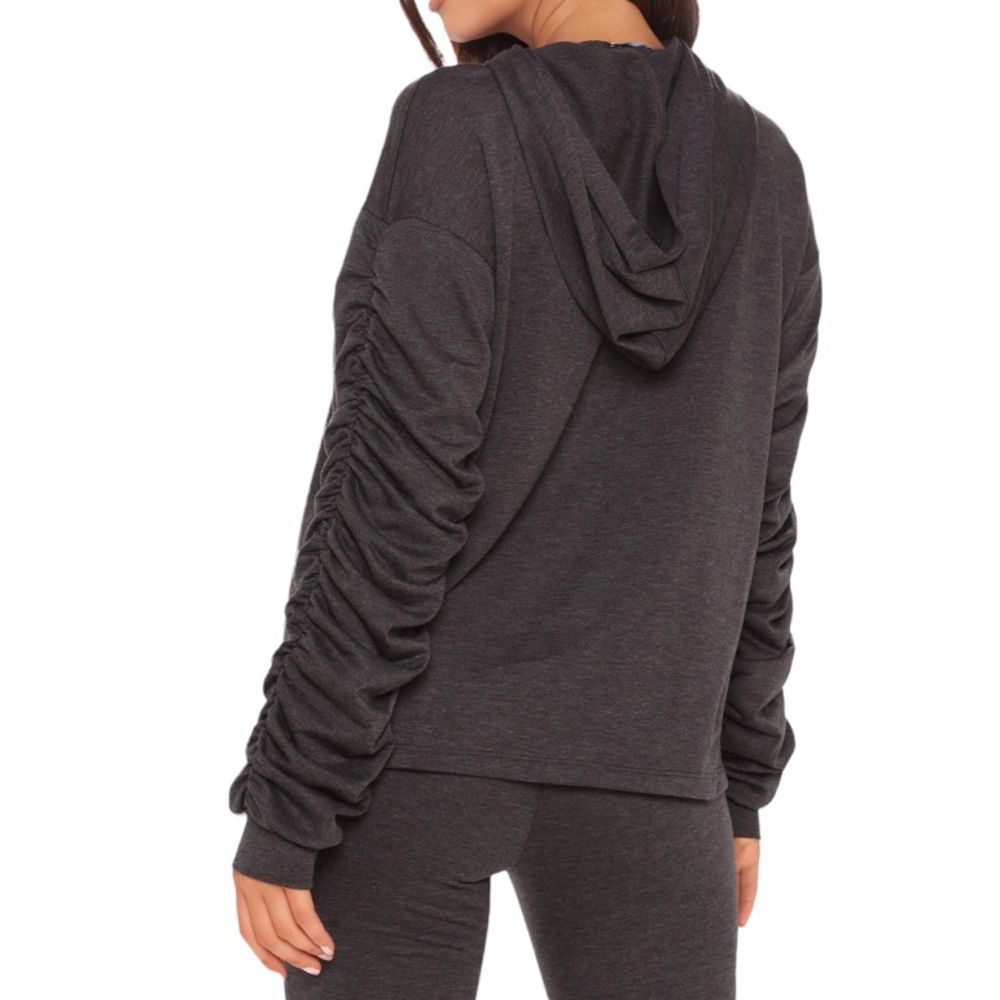 Two Piece Ruched Leggings Set - Picture 7 of 8